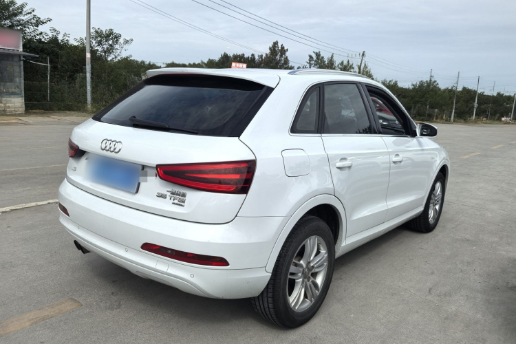 Audi Q3 2015 car image #7