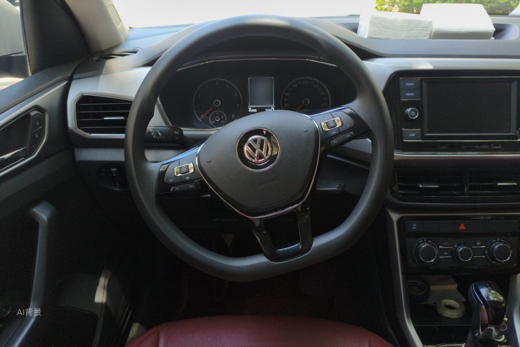 Volkswagen T-Cross 2020 #12 Volkswagen T-Cross 2020 immagine di auto #12