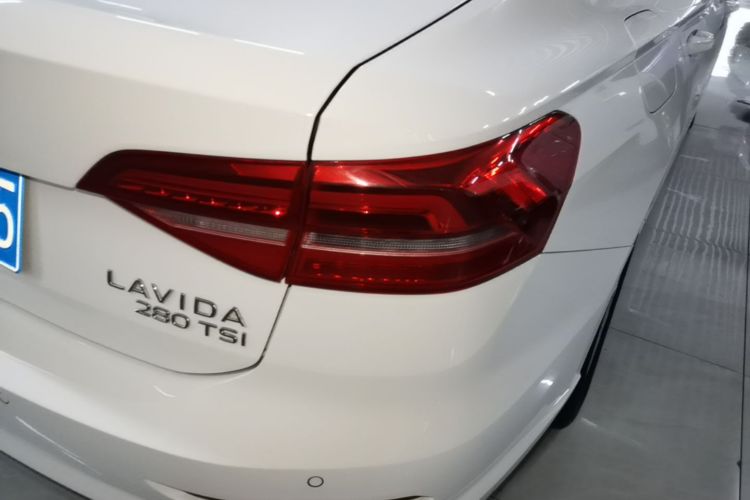 Volkswagen Lavida 2021 car image #8