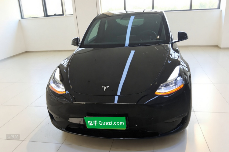 Tesla Model Y 2023 #3 Tesla Model Y 2023 car image #3