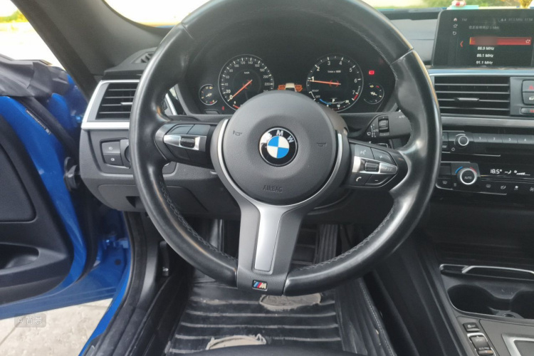 BMW 3 Series GT 2019 صورة سيارة #12
