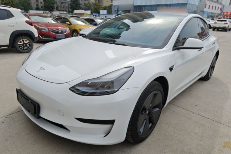 Tesla Model 3 2023 car image #2
