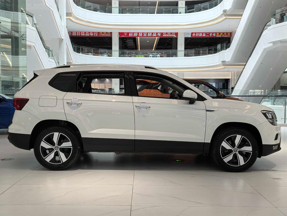 Volkswagen Tharu 2021 car image #6
