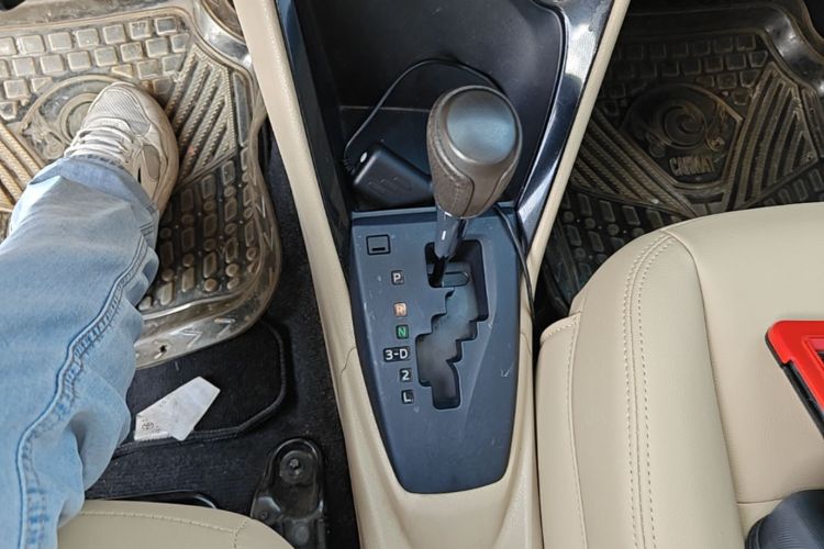 Toyota Vios 2015 car image #14
