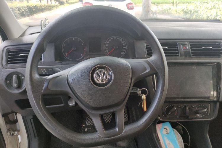 Volkswagen Santana 2017 car image #12