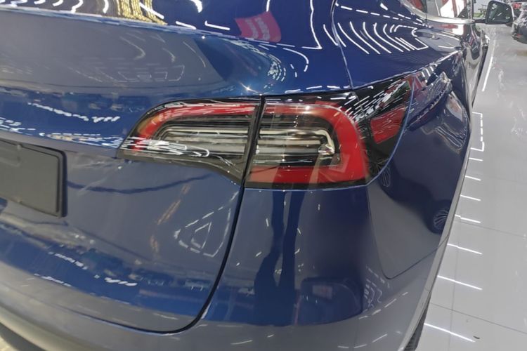 Tesla Model Y 2021 #8 Tesla Model Y 2021 car image #8