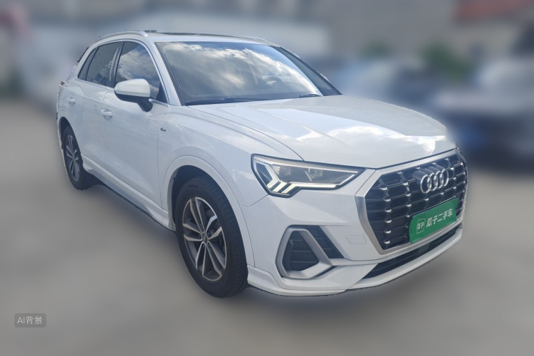 Audi Q3 2020 car image #4