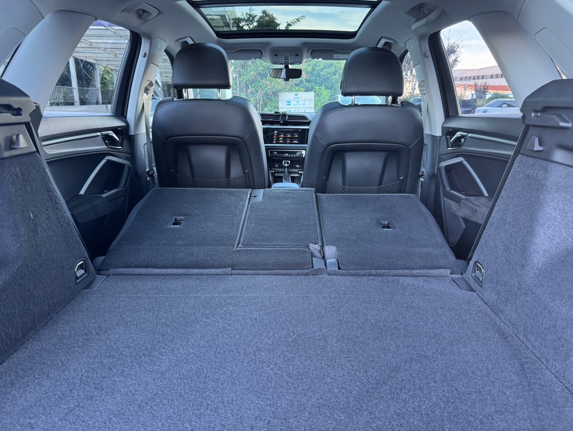 Audi Q3 2020 car image #7