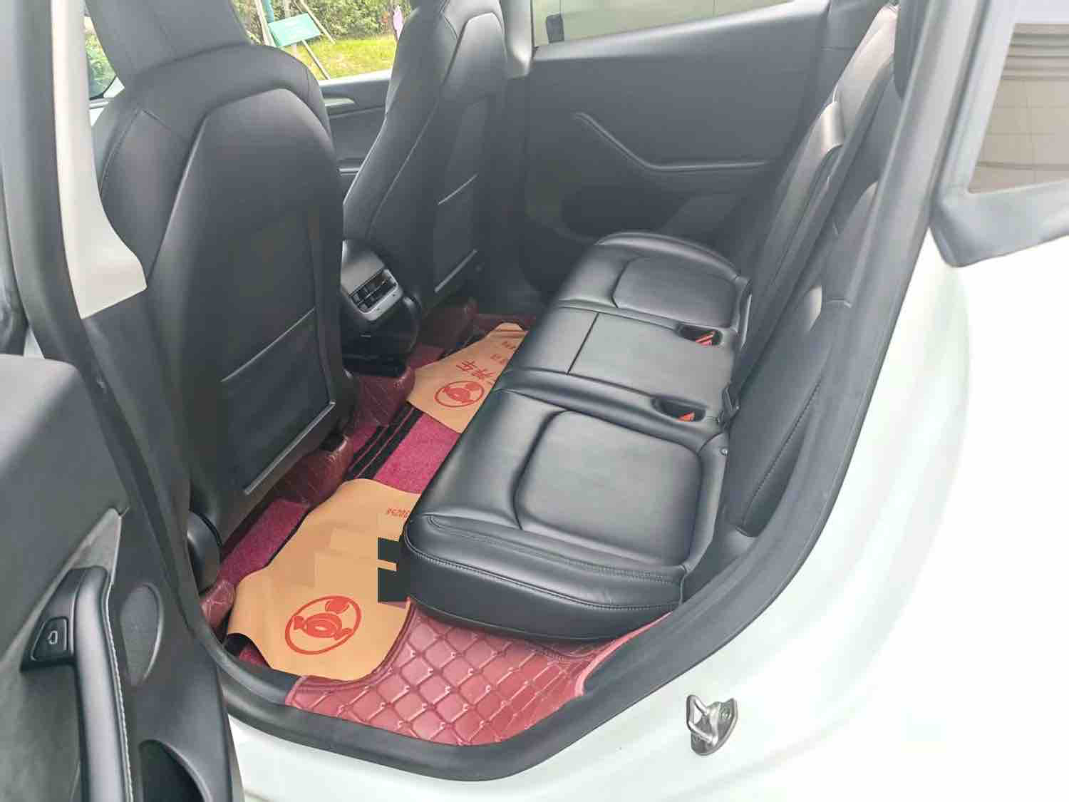 Tesla Model Y 2021 car image #4