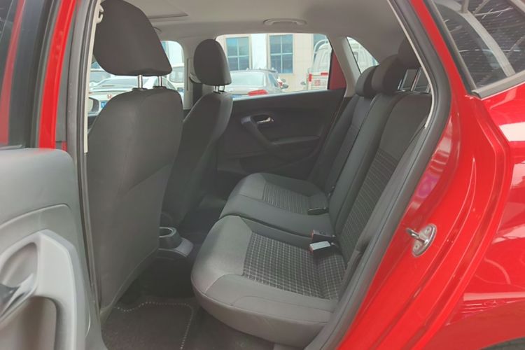 Volkswagen Polo 2016 #17 Volkswagen Polo 2016 car image #17