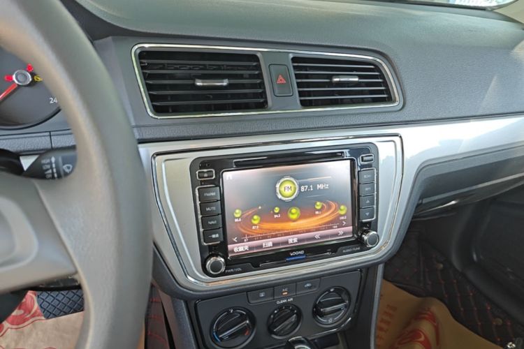 Volkswagen Lavida 2015 car image #13