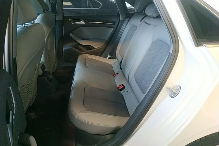 Audi A3 2021 immagine di auto #13