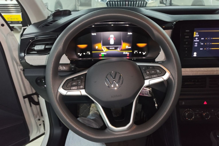 Volkswagen Tharu 2025 car image #11