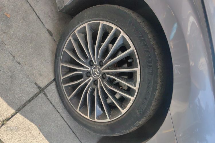 BYD Han 2022 car image #9
