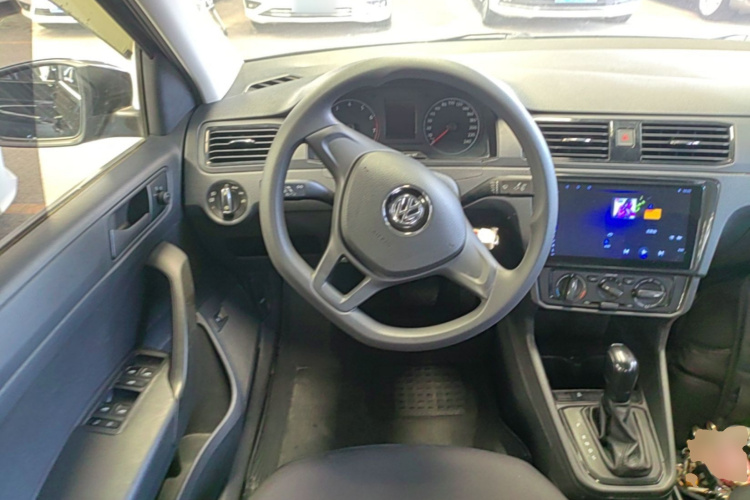 Volkswagen Santana 2022 car image #15