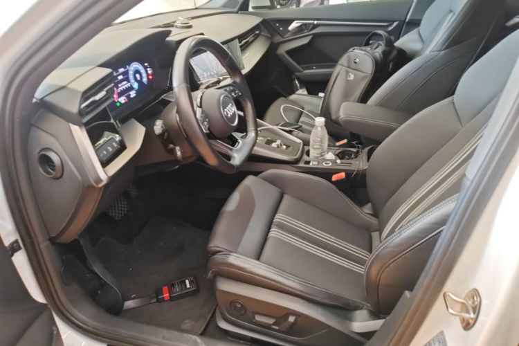 Audi A3 2023 immagine di auto #15