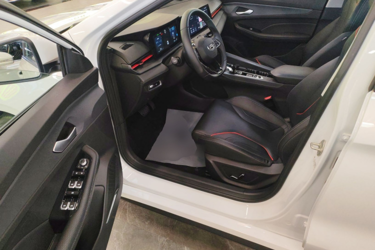 GEELY Binray 2024 car image #12