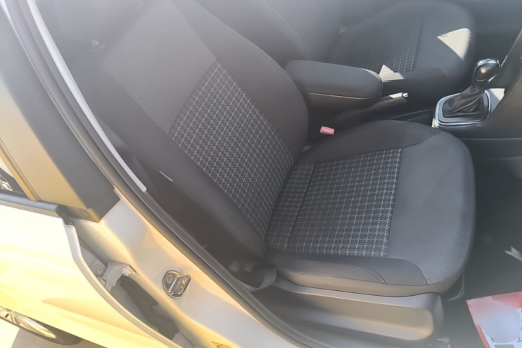 Volkswagen Polo 2015 #24 Volkswagen Polo 2015 car image #24