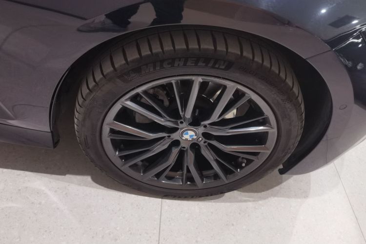 BMW 3 Series 2021 #9 BMW 3 Series 2021 car image #9