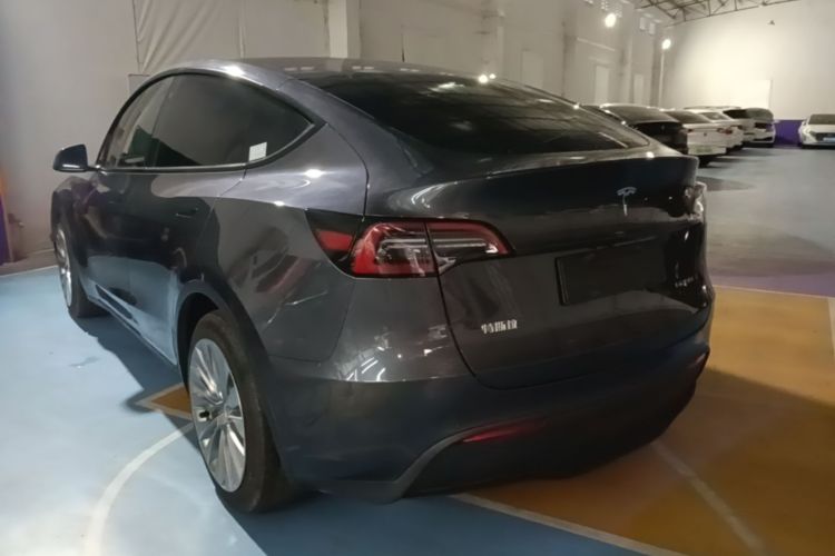 Tesla Model Y 2022 #5 Tesla Model Y 2022 car image #5