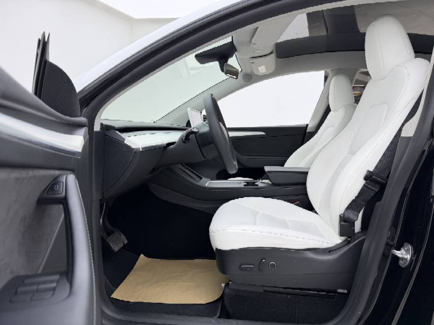 Tesla Model Y 2023 #6 Tesla Model Y 2023 صورة سيارة #6