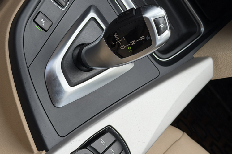 BMW 3 Series 2015 #20 BMW 3 Series 2015 car image #20