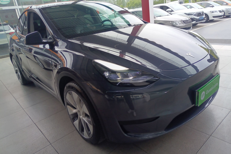 Tesla Model Y 2022 #4 Tesla Model Y 2022 car image #4