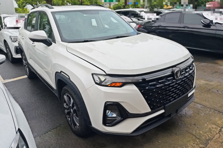 Changan CS35 Plus 2023 #4 Changan CS35 Plus 2023 car image #4