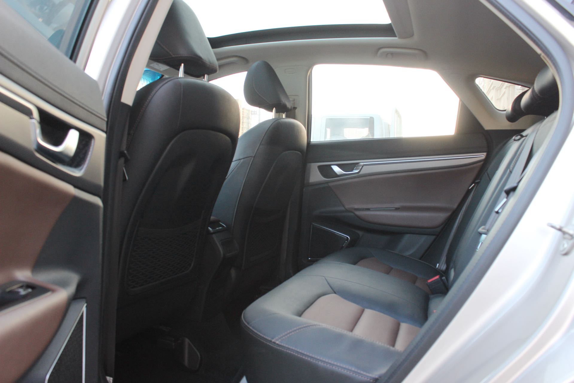 GEELY Emgrand GS 2016 car image #6