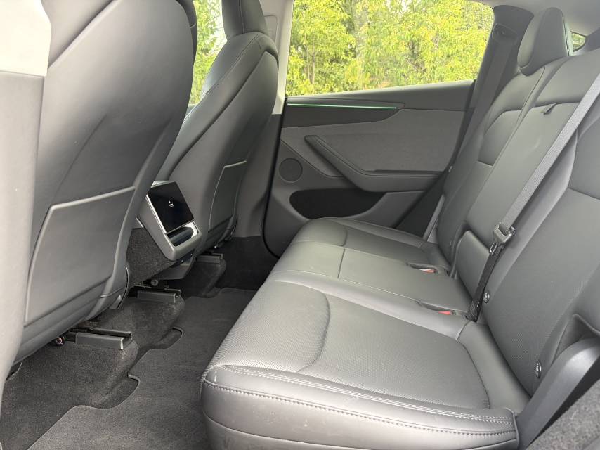 Tesla Model Y 2025 car image #6