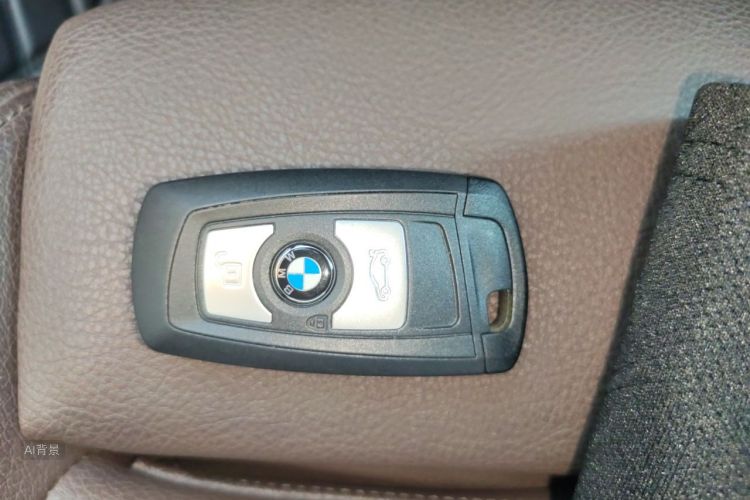 BMW 3 Series 2018 #10 BMW 3 Series 2018 صورة سيارة #10
