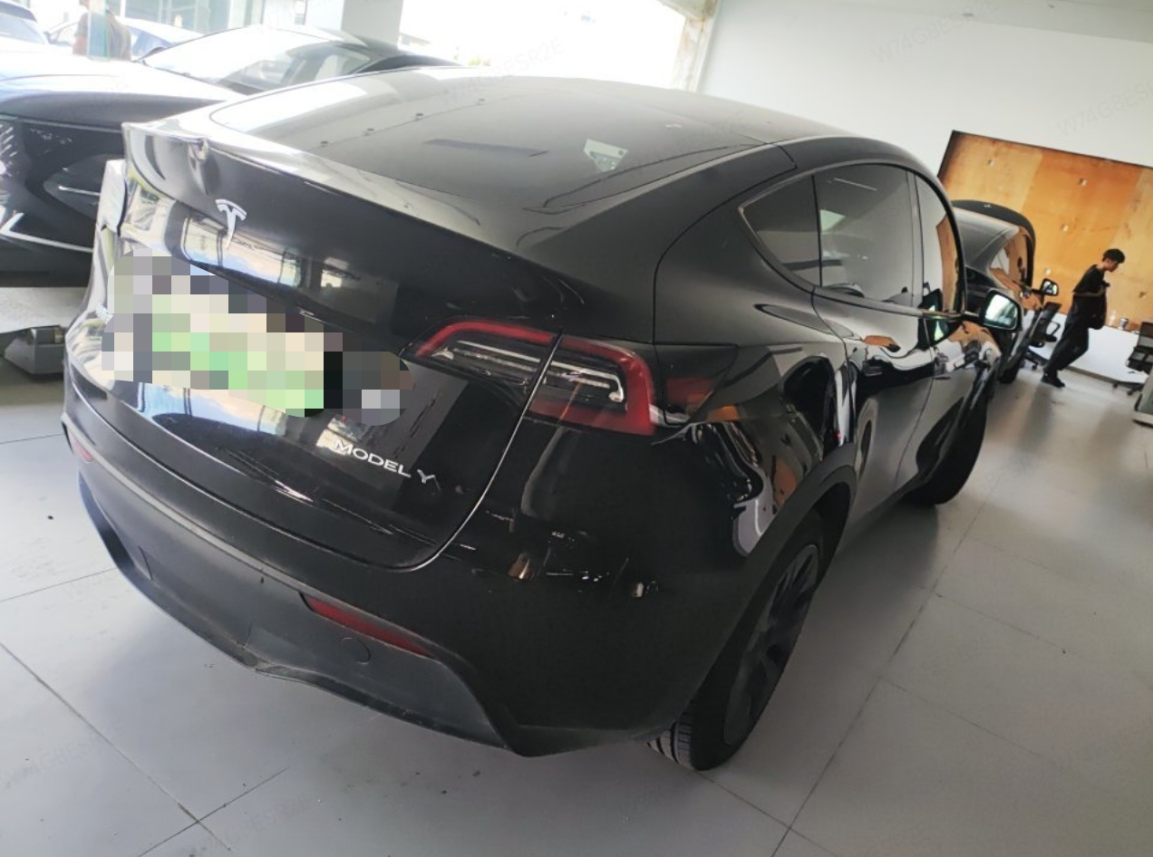 Tesla Model Y 2024 car image #6