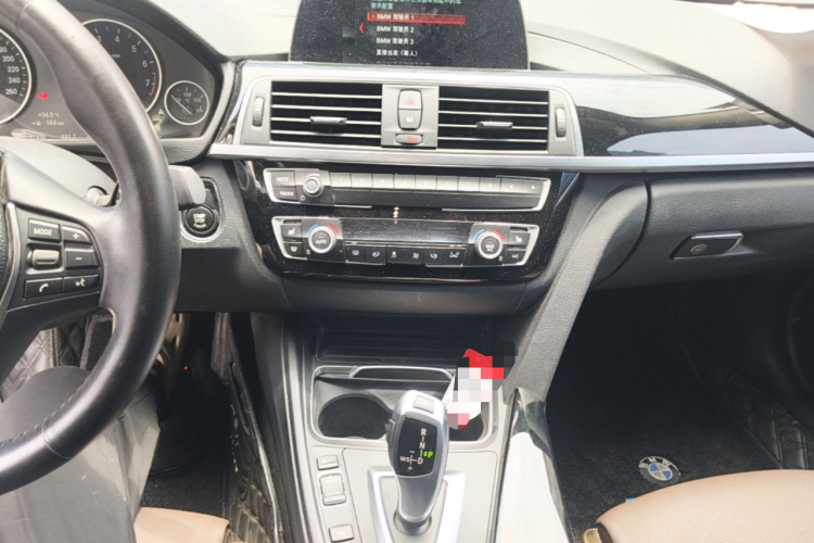 BMW 3 Series 2018 car image #13
