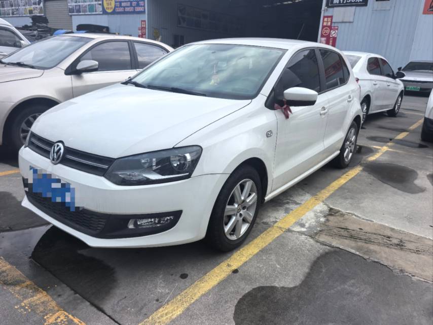 Volkswagen Polo 2014 car image 