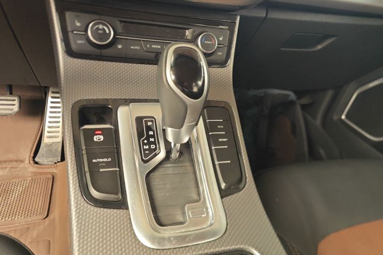 GEELY Emgrand GS 2018 car image #18