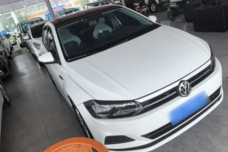 Volkswagen Polo 2019 car image #4