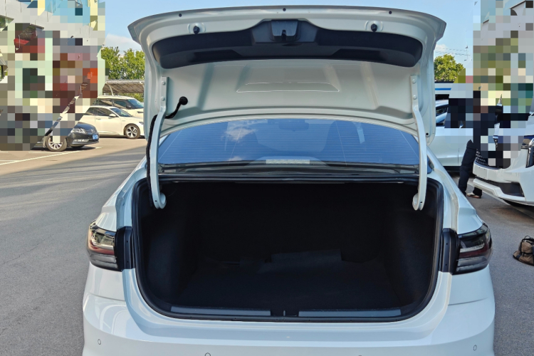 Volkswagen Lavida 2025 car image #19