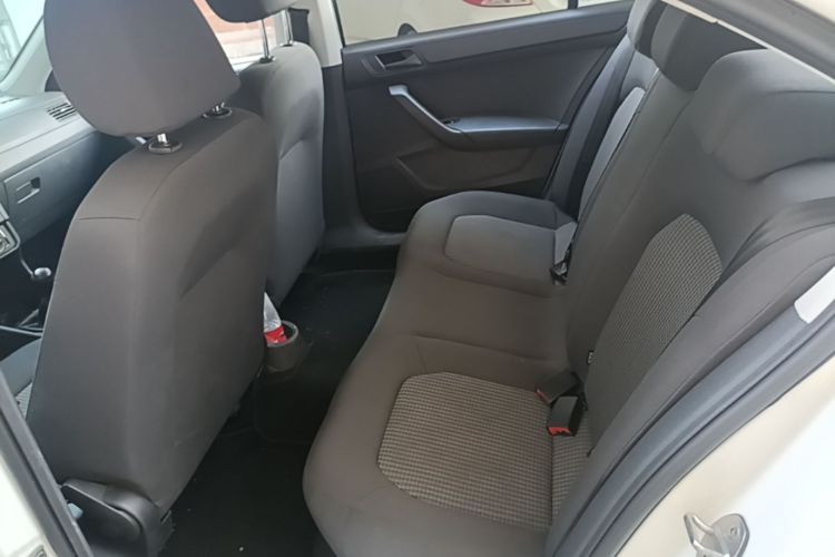 Volkswagen Santana 2019 #17 Volkswagen Santana 2019 car image #17