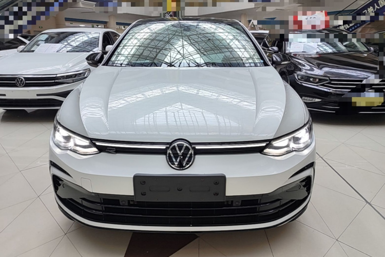 Volkswagen Golf 2024 car image #3