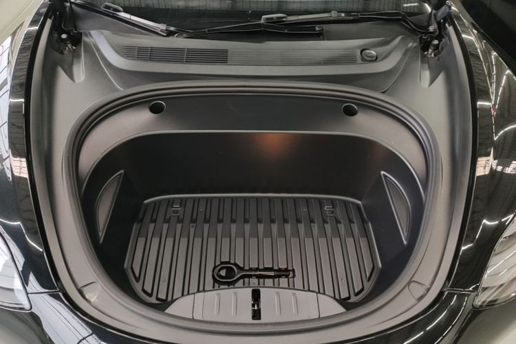 Tesla Model 3 2021 immagine di auto #20