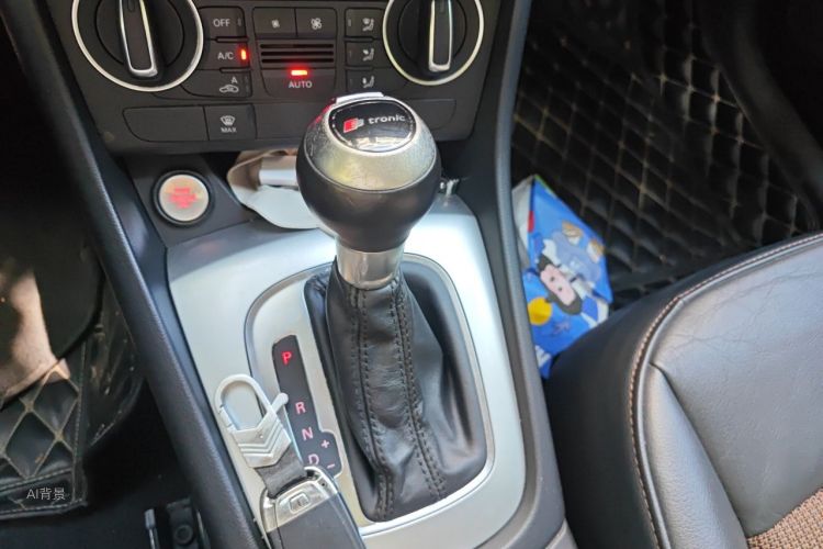 Audi Q3 2017 #16 Audi Q3 2017 car image #16