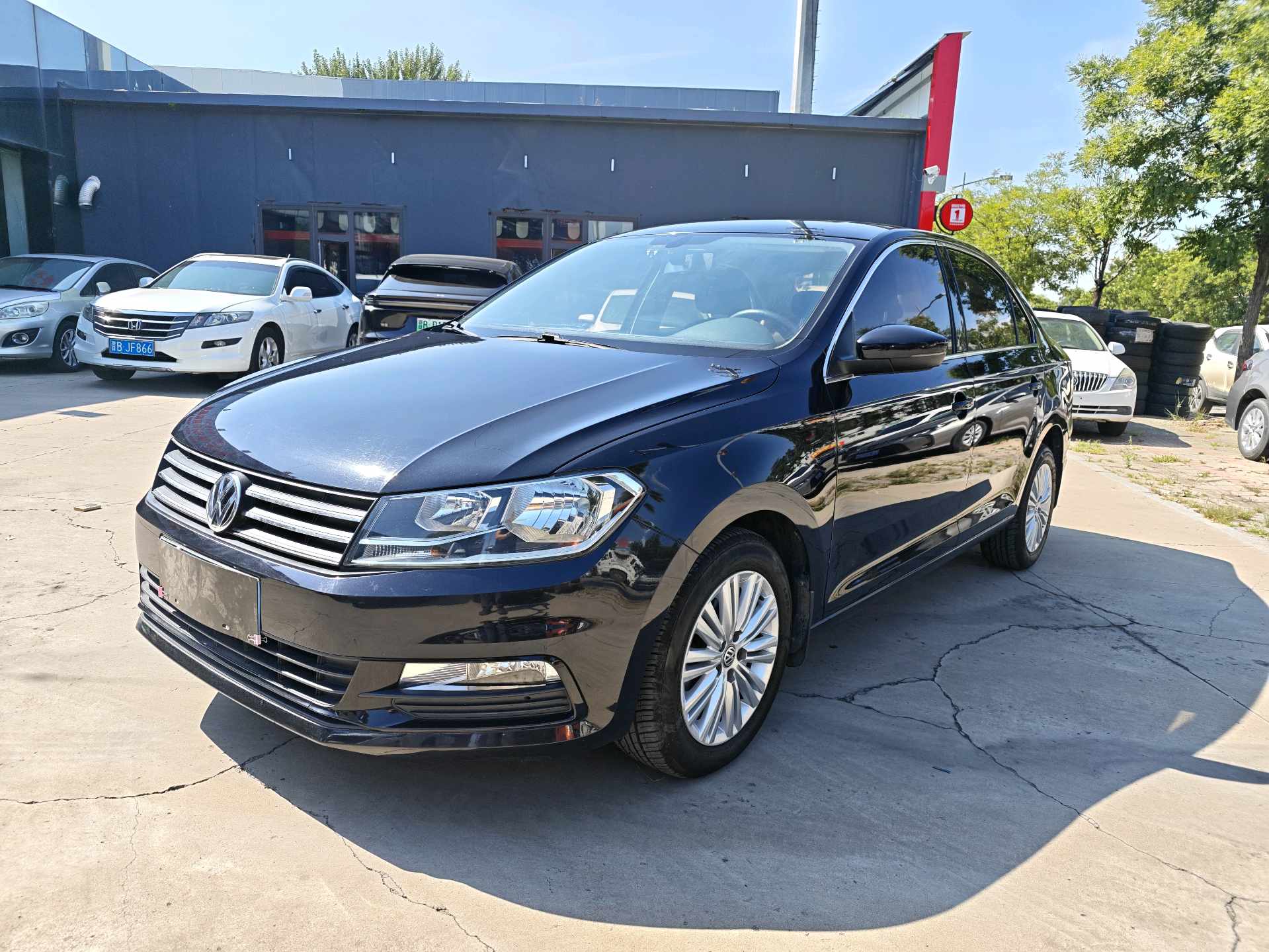 Volkswagen Santana 2020 car image 