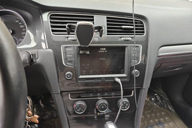 Volkswagen Golf 2017 #17 Volkswagen Golf 2017 car image #17