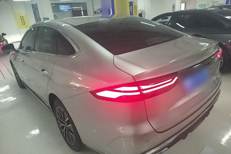 GEELY Emgrand 2026 #7 GEELY Emgrand 2026 car image #7