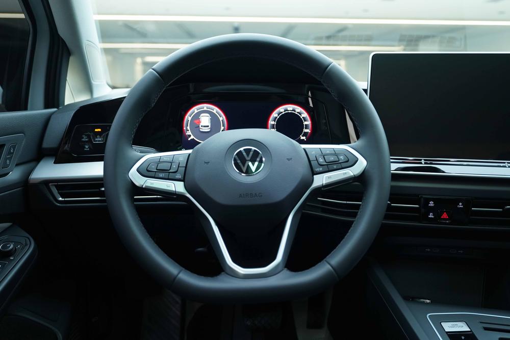 Volkswagen Golf 2025 #12 Volkswagen Golf 2025 car image #12