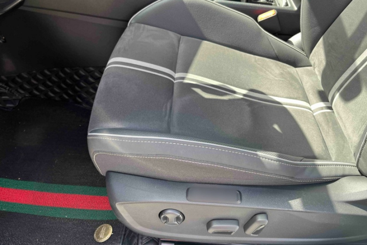 Volkswagen Golf 2024 #13 Volkswagen Golf 2024 car image #13