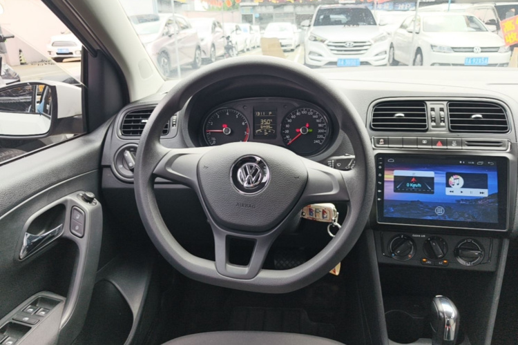 Volkswagen Polo 2018 #11 Volkswagen Polo 2018 car image #11