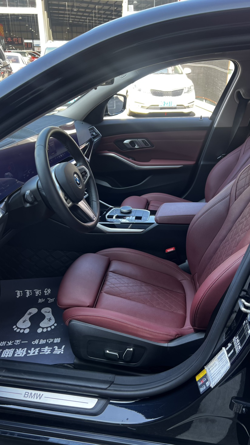 BMW i3 2024 car image #3