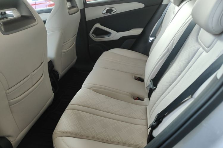 BYD YuanUP 2024 #17 BYD YuanUP 2024 immagine di auto #17