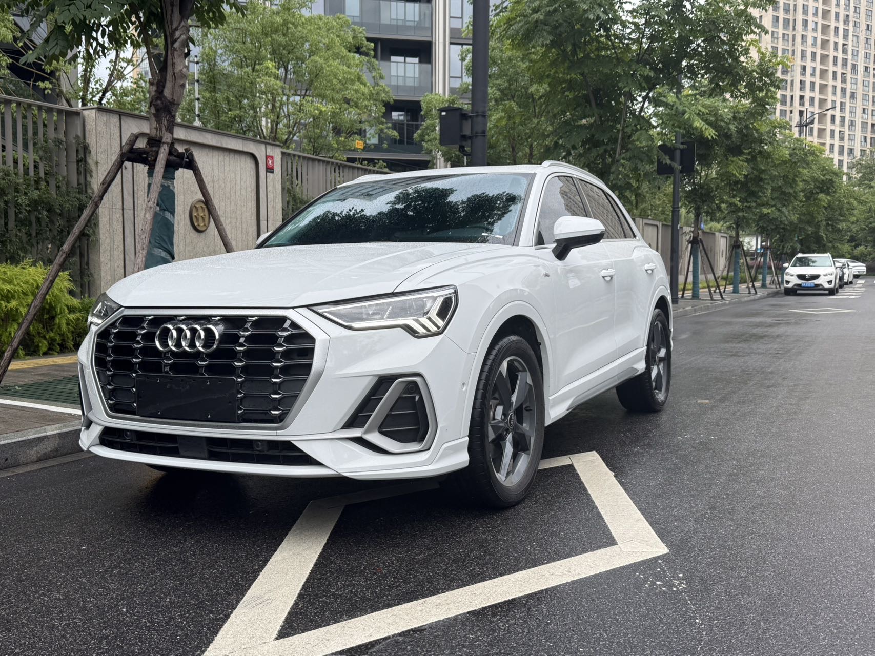 Audi Q3 2023 Audi Q3 2023 car image
